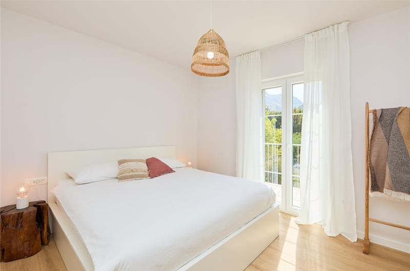 4 Bedroom villa with pool in Mlini, Sleeps 8