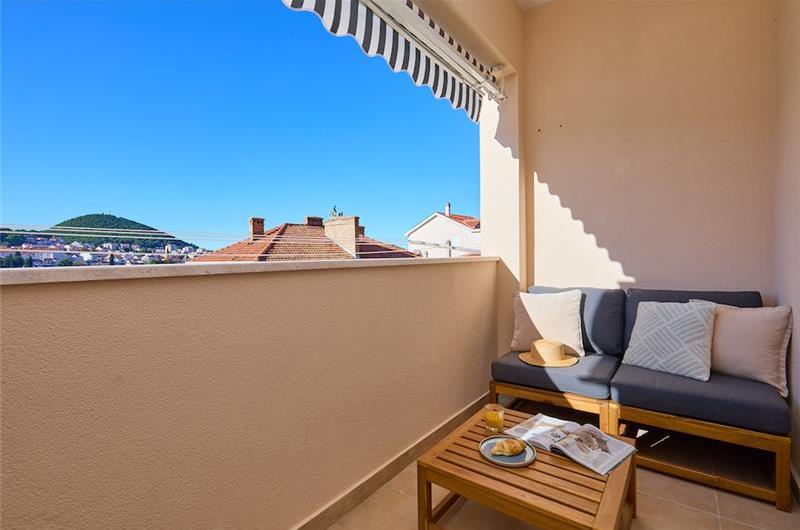 One Bedroom Apartment in Dubrovnik City with balcony and Parking, Sleeps 2-4