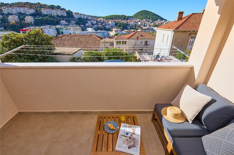 One Bedroom Apartment in Dubrovnik City with balcony and Parking, Sleeps 2-4