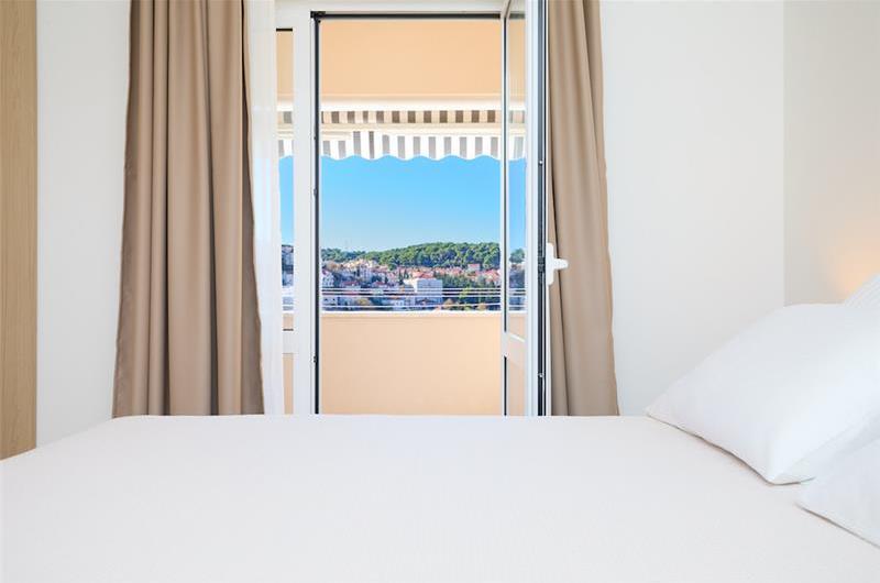 One Bedroom Apartment in Dubrovnik City with balcony and Parking, Sleeps 2-4