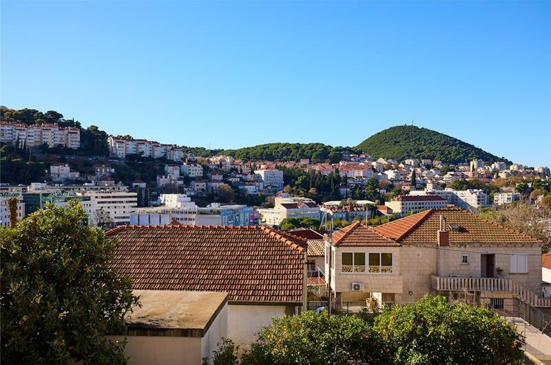 One Bedroom Apartment in Dubrovnik City with balcony and Parking, Sleeps 2-4