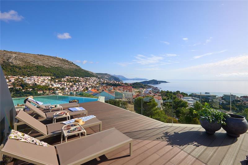 Sea-view villa in Lapad Bay, photograph 1