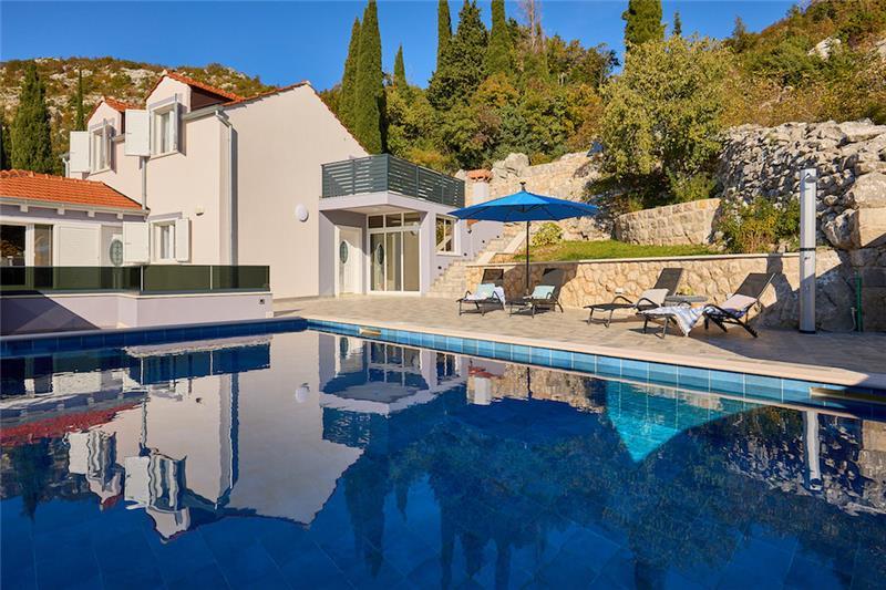 Villa in Dubrovnik Region, photograph 1