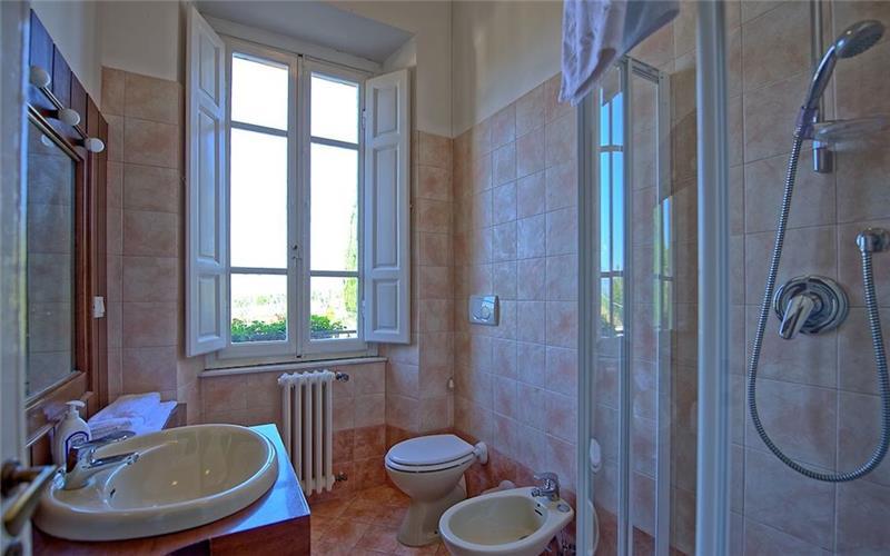 Beachfront villa in Tuscany, photograph 28