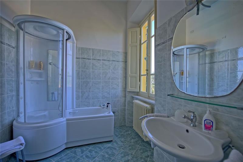 Beachfront villa in Tuscany, photograph 27