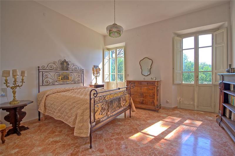 Beachfront villa in Tuscany, photograph 23