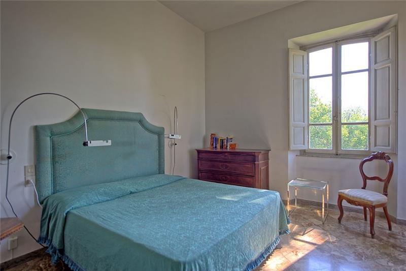 Beachfront villa in Tuscany, photograph 22