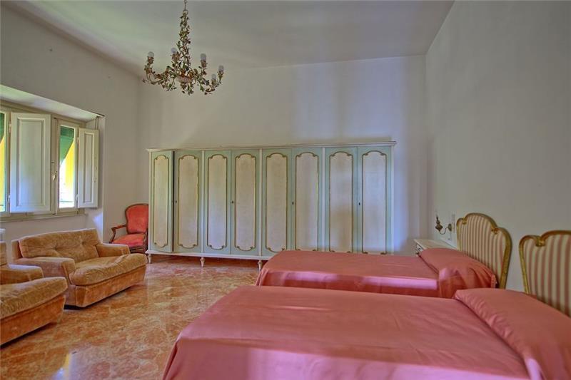 Beachfront villa in Tuscany, photograph 21