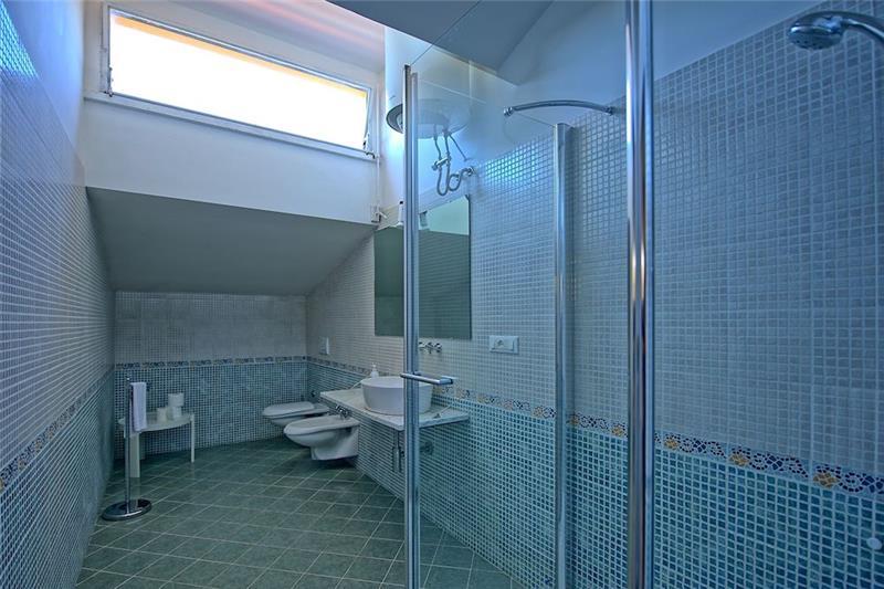 Beachfront villa in Tuscany, photograph 25