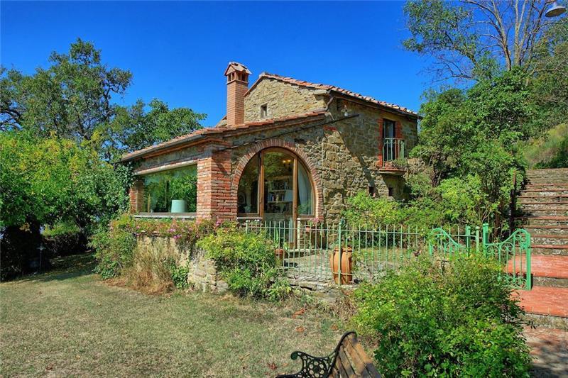 Villa in Tuscany, photograph 1