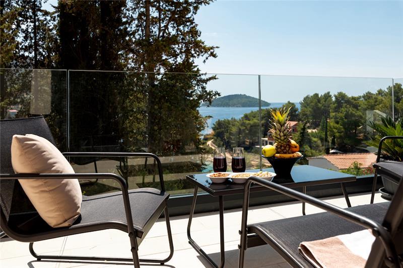 Sea-view villa in Vela Luka, photograph 7