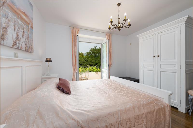 3 bedroom villa with pool near Mlini, Dubrovnik region, sleeps 7