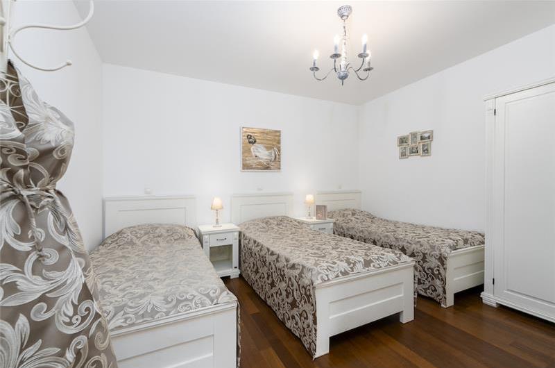 3 bedroom villa with pool near Mlini, Dubrovnik region, sleeps 7