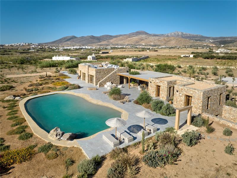 Sea-view villa in Paros, photograph 1