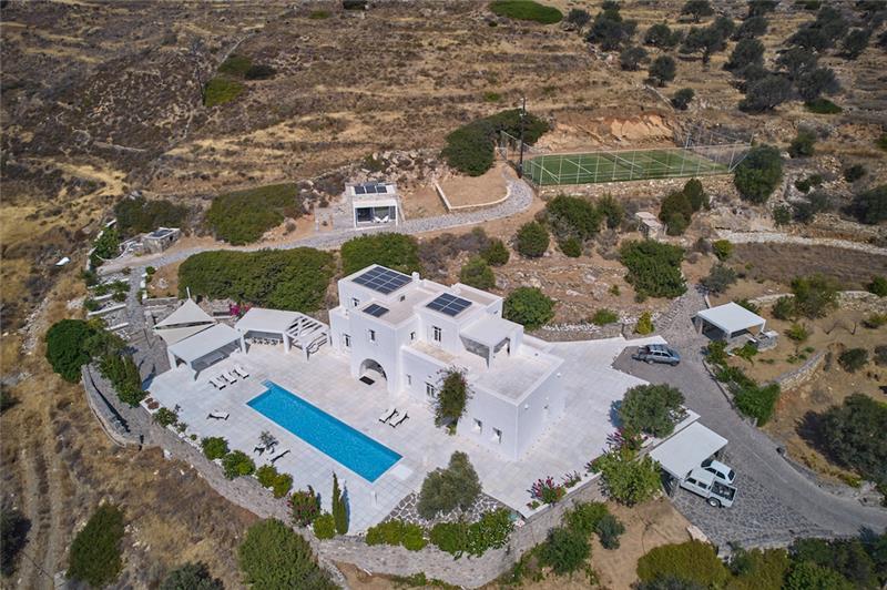Sea-view villa in Paros, photograph 2