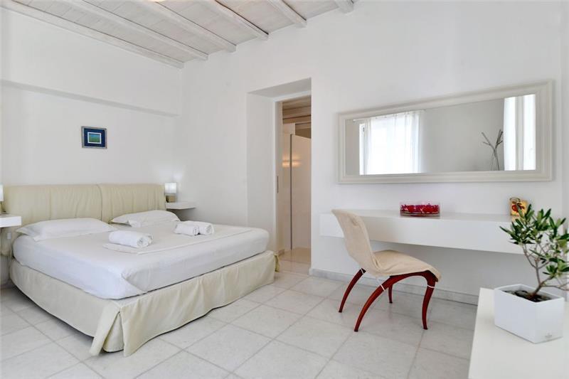 Sea-view villa in Paros, photograph 27