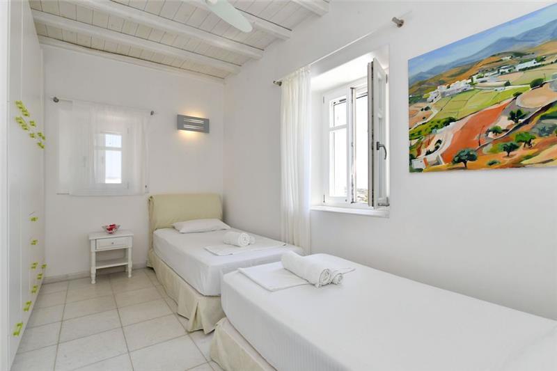 Sea-view villa in Paros, photograph 25