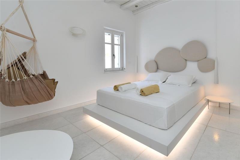Sea-view villa in Paros, photograph 23