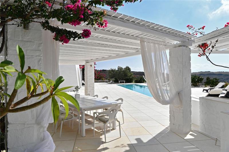 Sea-view villa in Paros, photograph 5