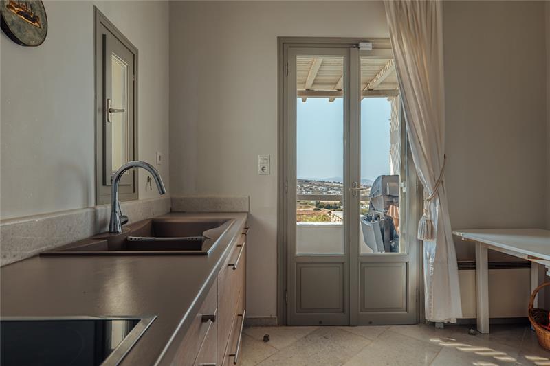 Sea-view villa in Paros, photograph 22