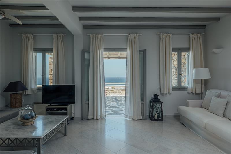 Sea-view villa in Paros, photograph 15