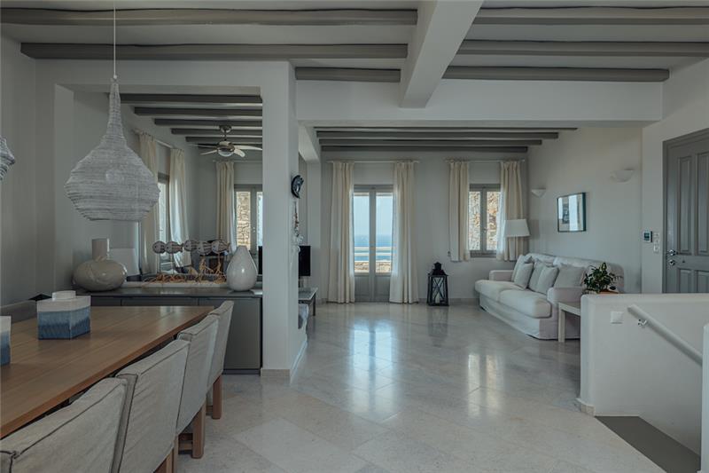 Sea-view villa in Paros, photograph 11