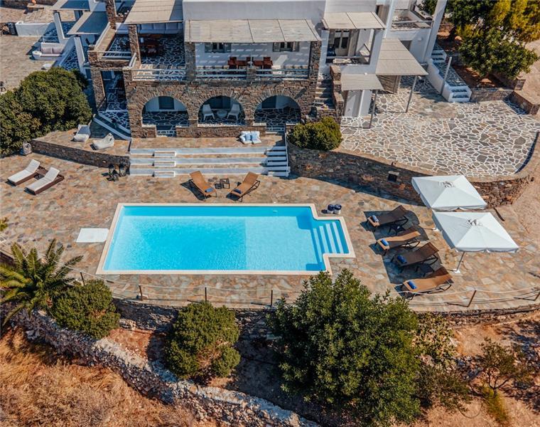 Sea-view villa in Paros, photograph 3