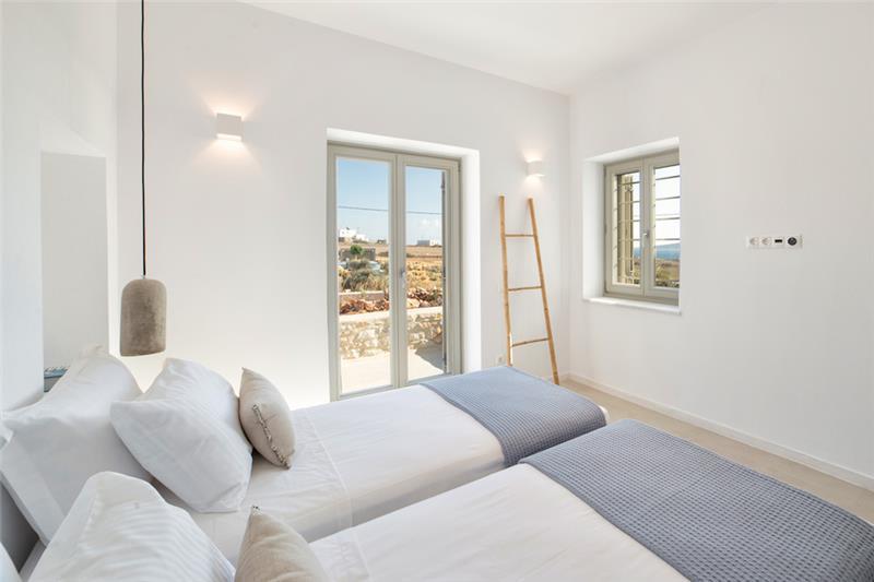 Sea-view villa in Paros, photograph 20