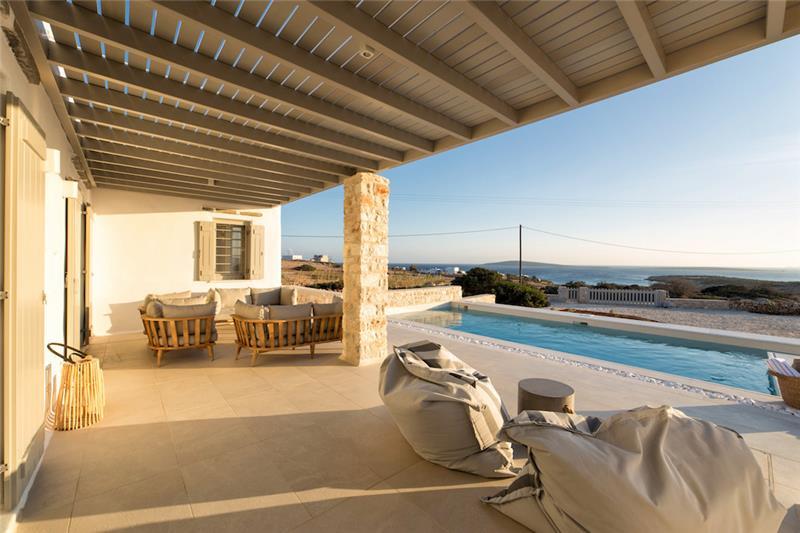 Sea-view villa in Paros, photograph 4