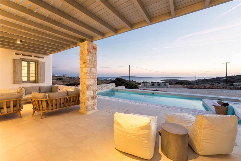 Sea-view villa in Paros, photograph 5