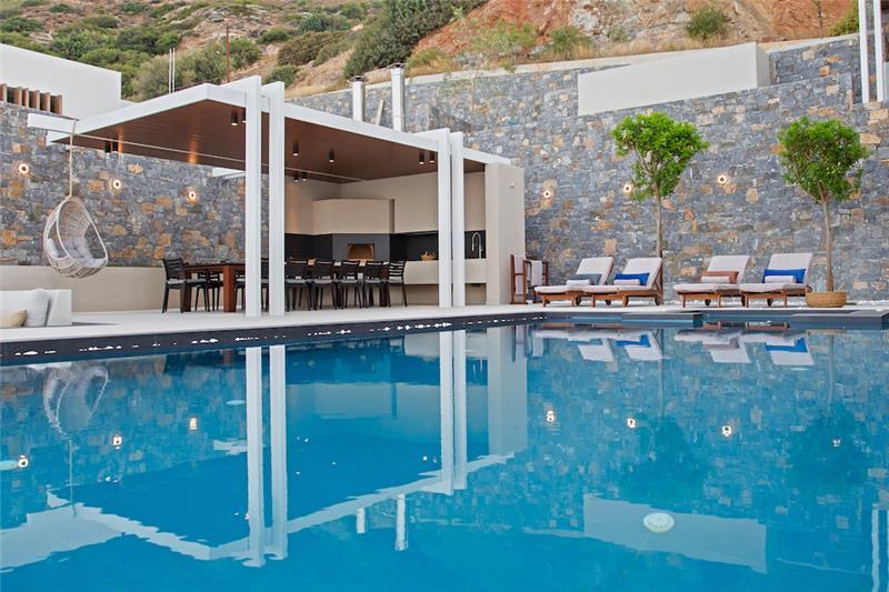 Sea-view villa in Heraklion, photograph 3