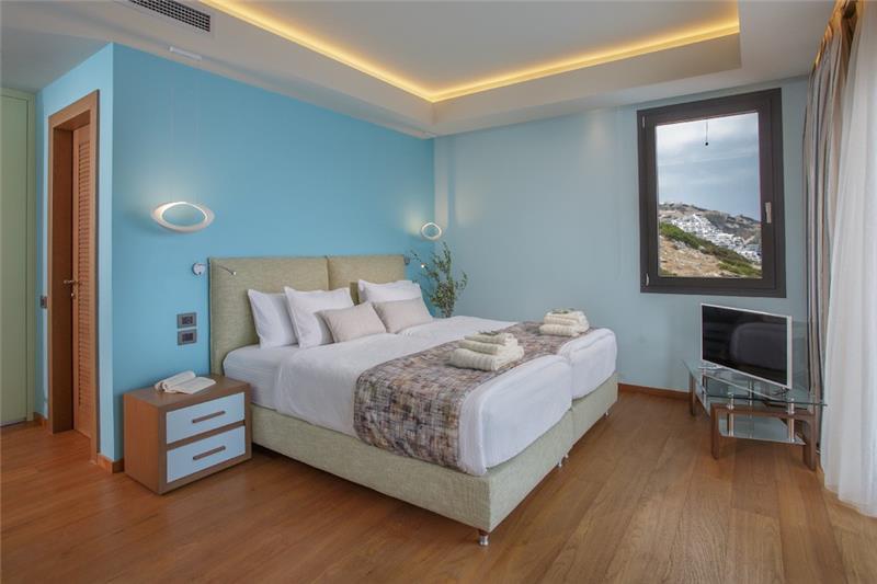 Sea-view villa in Heraklion, photograph 24