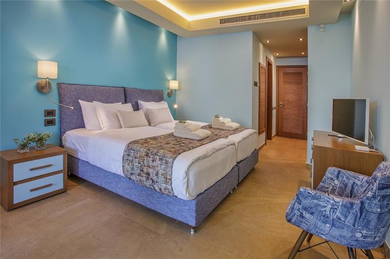 Sea-view villa in Heraklion, photograph 20