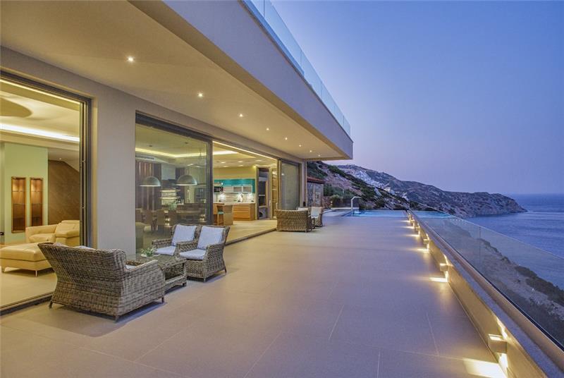 Sea-view villa in Heraklion, photograph 5