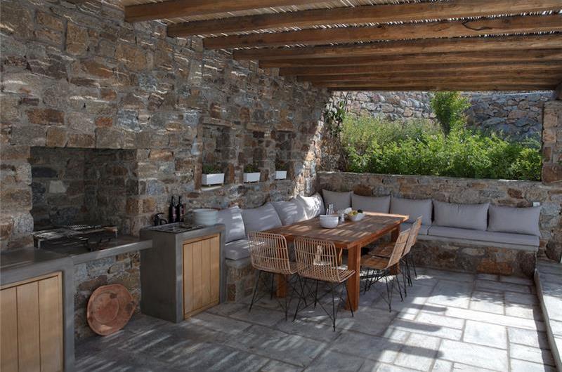 6 bedroom villa with pool in Agios Lazaros, Mykonos, sleeps up to 16
