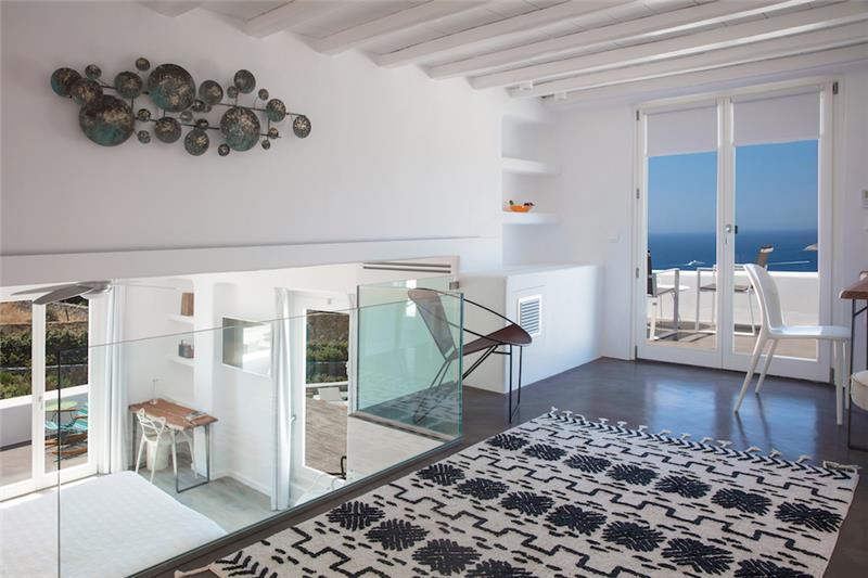 Sea-view villa in Mykonos, photograph 19