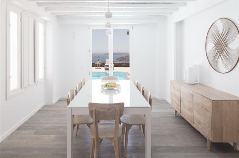 6 bedroom villa with pool in Agios Lazaros, Mykonos, sleeps up to 16