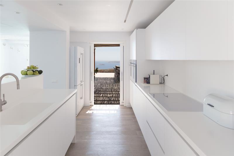 Sea-view villa in Mykonos, photograph 17