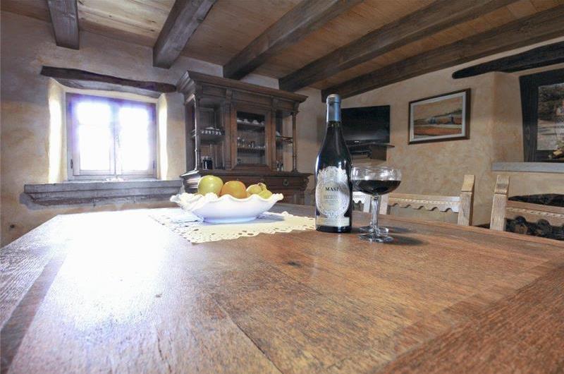4 bedroom villa with pool near Svetvinčenat, Istria, sleeps 10