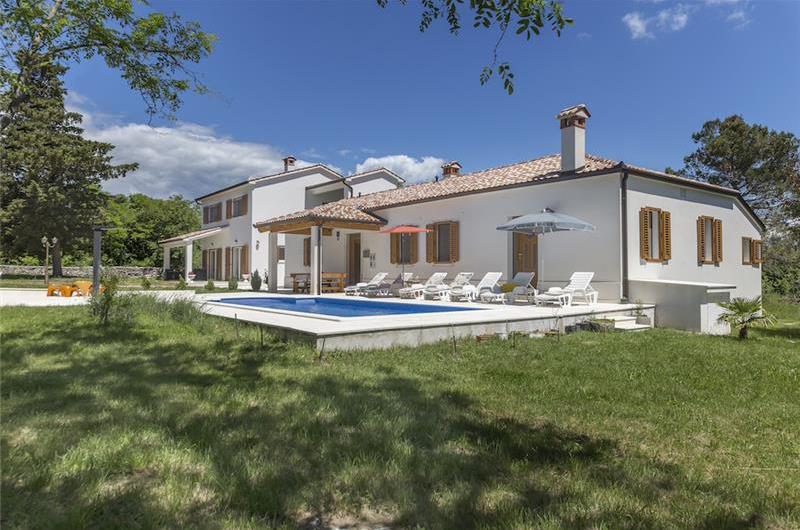 6 bedroom villa with pool near Labin, Istria, sleeps 12