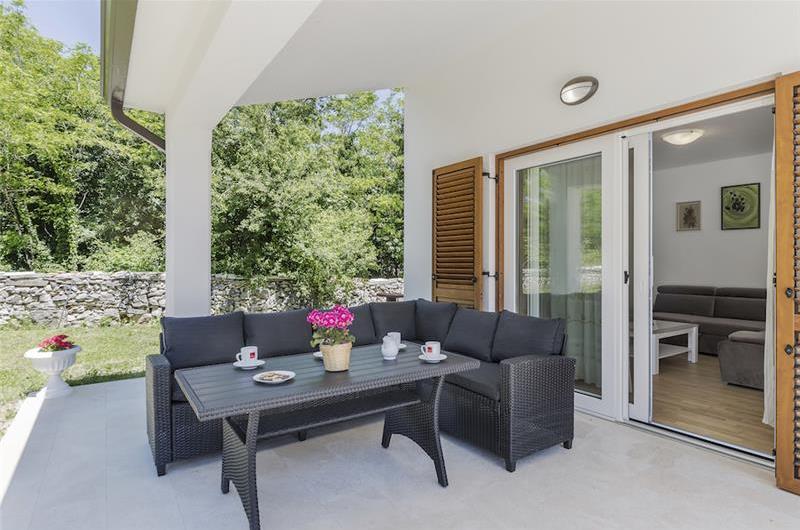 6 bedroom villa with pool near Labin, Istria, sleeps 12