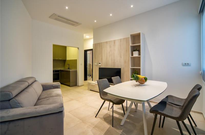 6 bedroom villa with pool and roof terrace, Sveti Stefan, sleeps 12