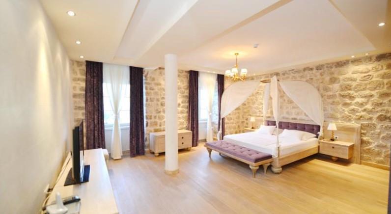 10 bedroom waterfront villa with pool near Dobrota, Kotor Bay, sleeps 22