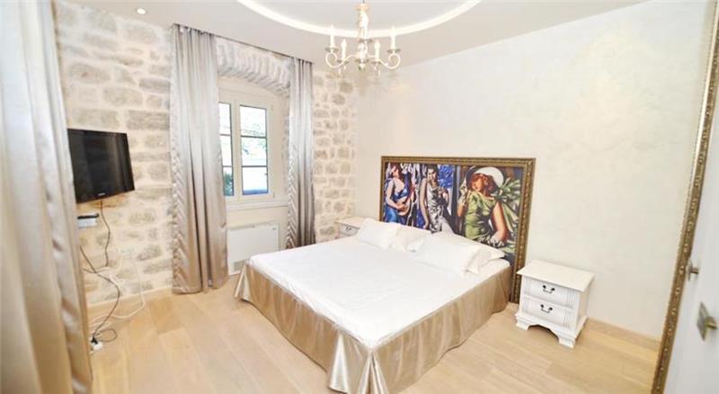 10 bedroom waterfront villa with pool near Dobrota, Kotor Bay, sleeps 22