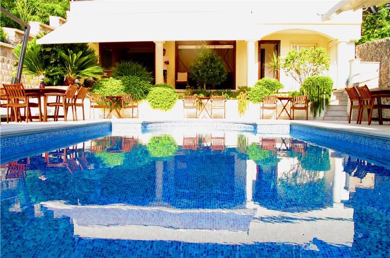 10 bedroom waterfront villa with pool near Dobrota, Kotor Bay, sleeps 22