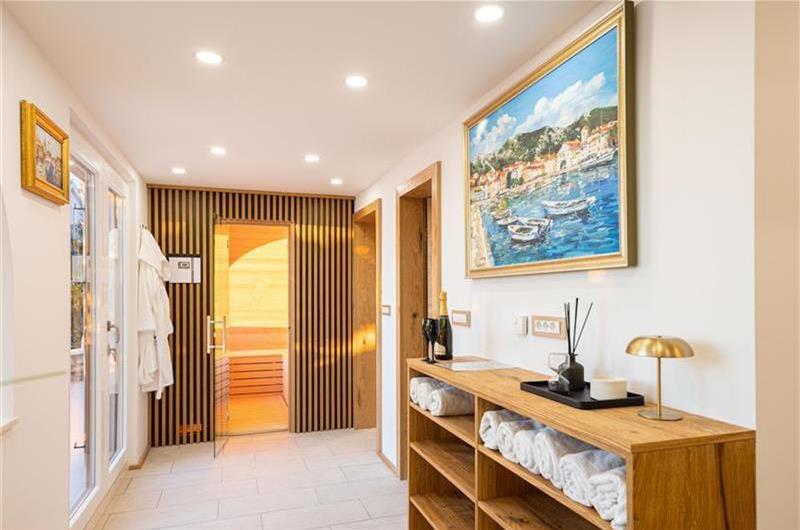 5 bedroom beachfront villa with pool on Ciova Island, Trogir, sleeps 12