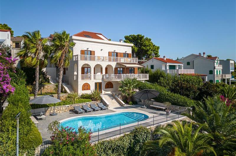 5 bedroom beachfront villa with pool on Ciova Island, Trogir, sleeps 12