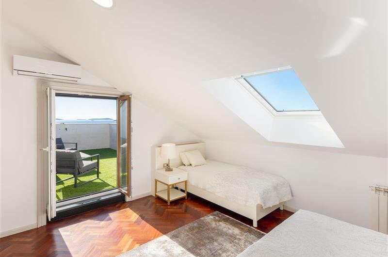 5 bedroom beachfront villa with pool on Ciova Island, Trogir, sleeps 12