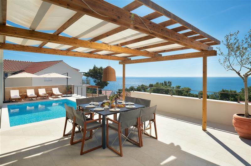 3 bedroom villa with pool and sea views Hvar island sleeps 6