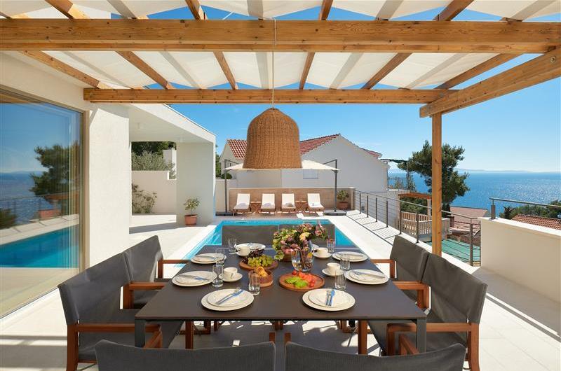 3 bedroom villa with pool and sea views Hvar island sleeps 6